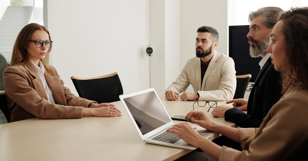 他趣实名账号：短信和社交媒体营销的相互作用